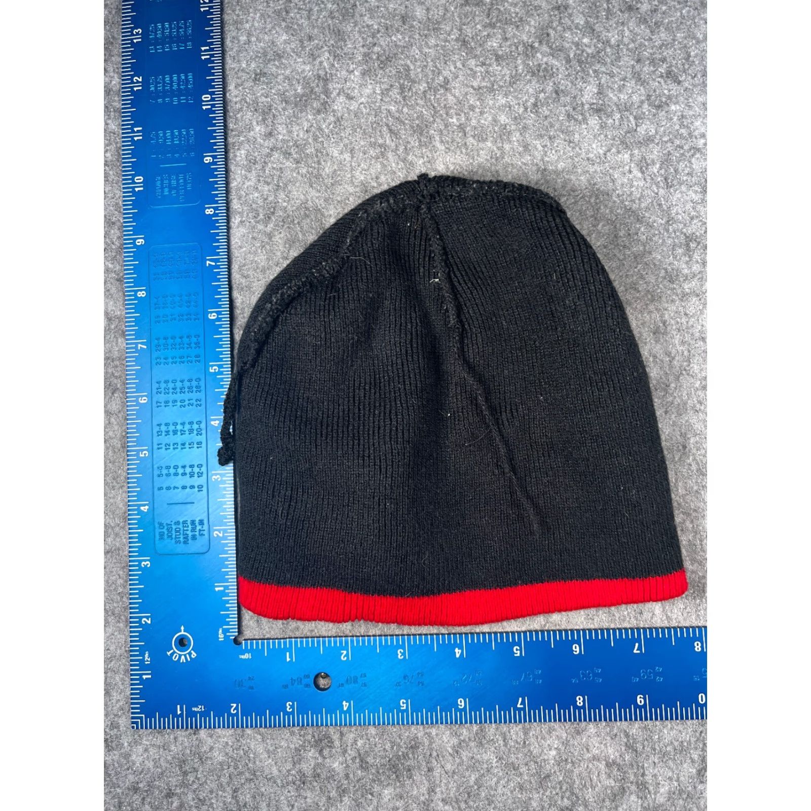 Vintage Beanie Toque Adult One Size Black Red White Striped Knit 100% Acrylic Snow Ski Hat/Cap Unbranded Unisex beanie Size ONE SIZE - 5 Thumbnail