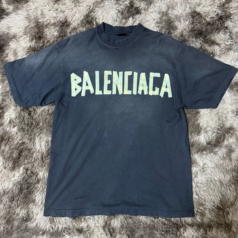 Balenciaga Balenciaga Distressed Tape Print Short Sleeve Size US S / EU 44-46 / 1 - 1 Thumbnail