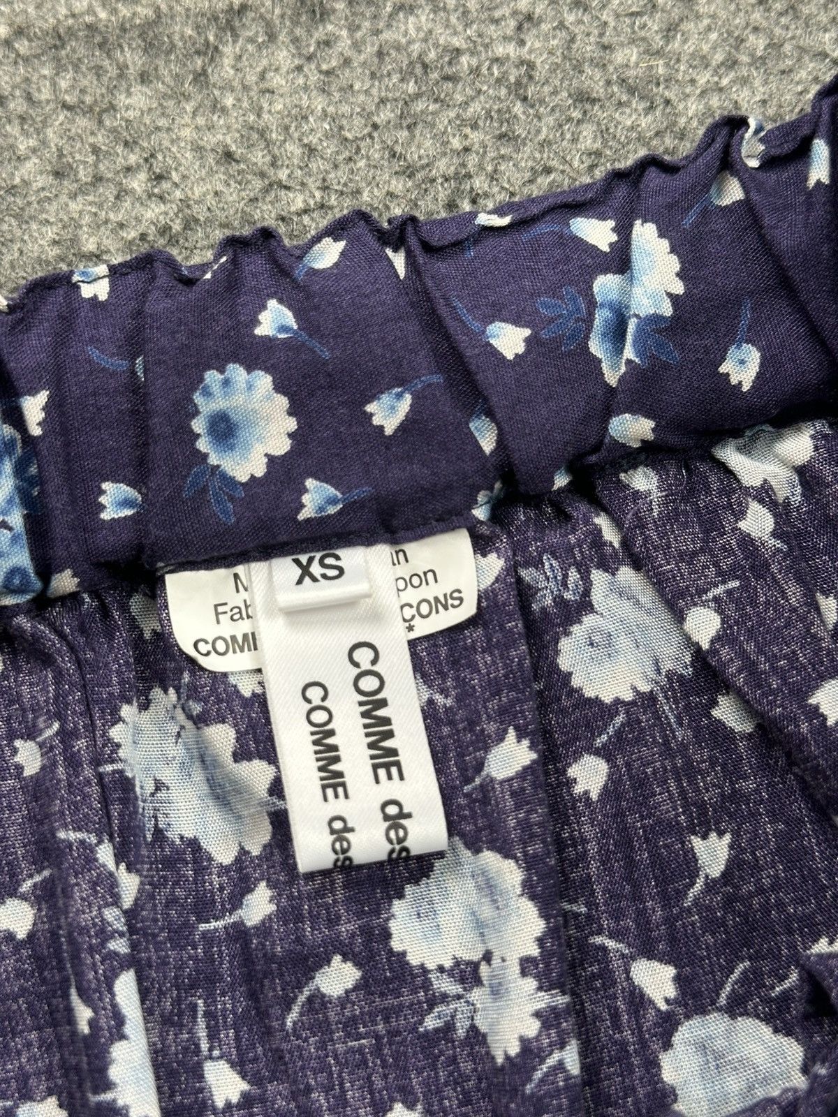 Comme des Garcons Comme Des Garcons - 2021 Floral Print Frill Decorative Patch Size 28" / US 6 / IT 42 - 11 Thumbnail