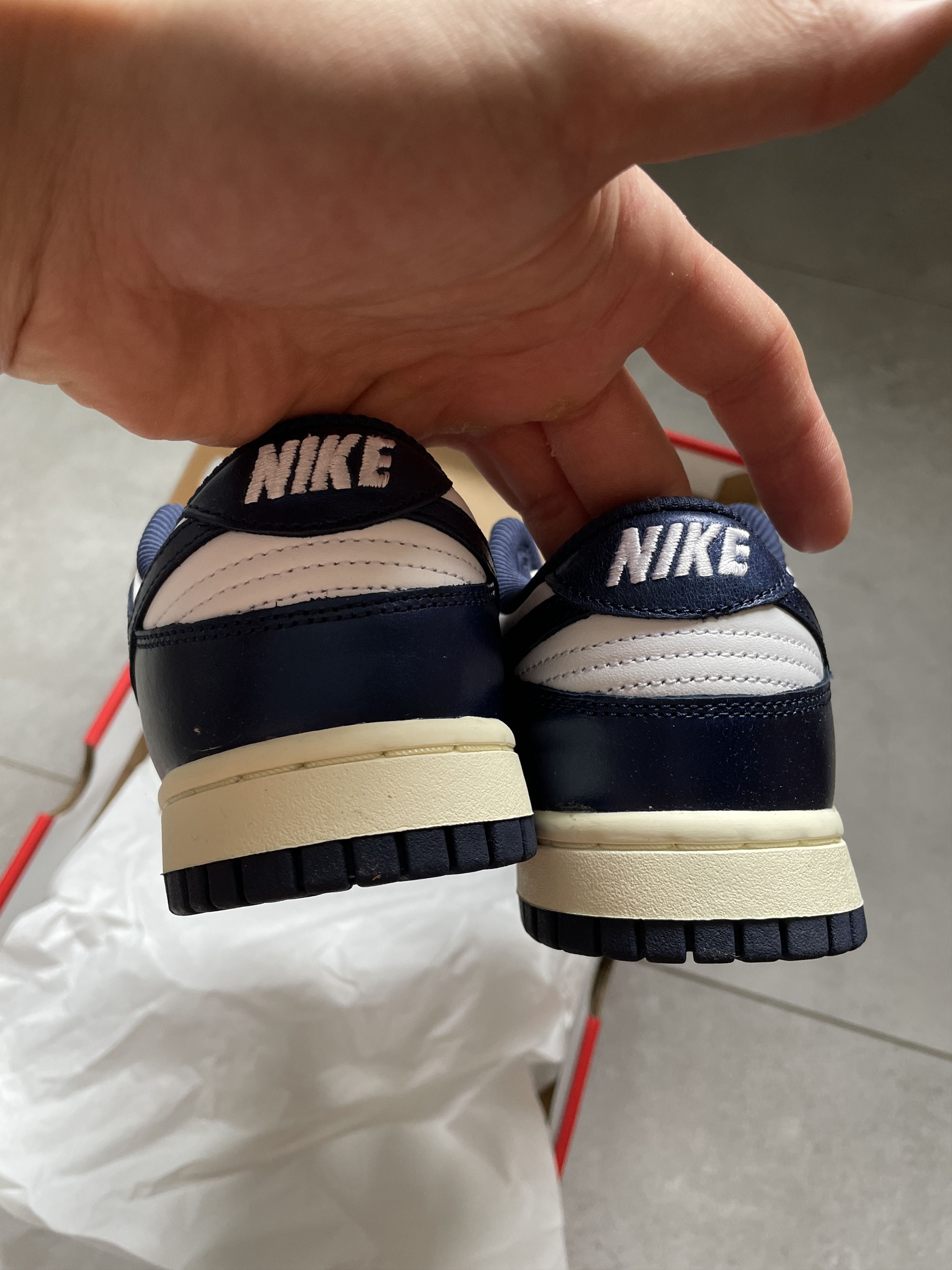 Nike NIKE DUNK LOW PRM VINTAGE MIDNIGHT NAVY Size US 5.5 / EU 38 - 3 Thumbnail