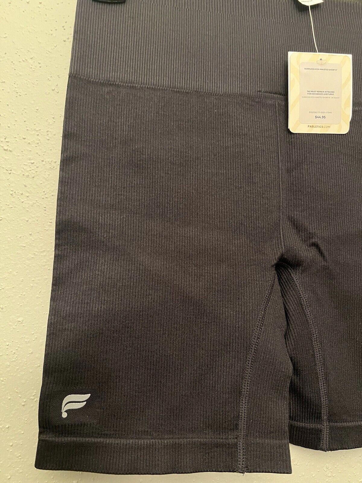 Designer Anywhere Motion High-Waisted Medium Ribbed Short Size 32" / US 10 / IT 46 - 4 Thumbnail