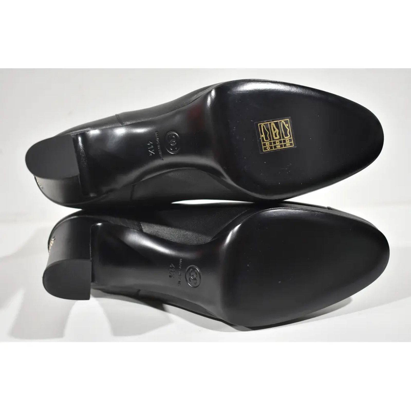 Chanel Chanel 20A Black Lambskin Leather Patent Pearl CC Ankle Size US 11.5 / IT 41.5 - 11 Thumbnail