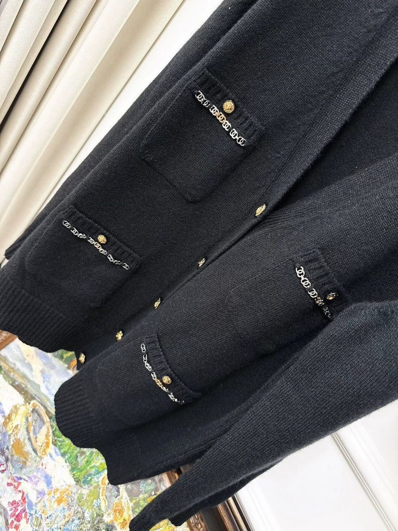 Chanel CHANEL 22B Black Cashmere Logo Cardigan Size M / US 6-8 / IT 42-44 - 7 Thumbnail