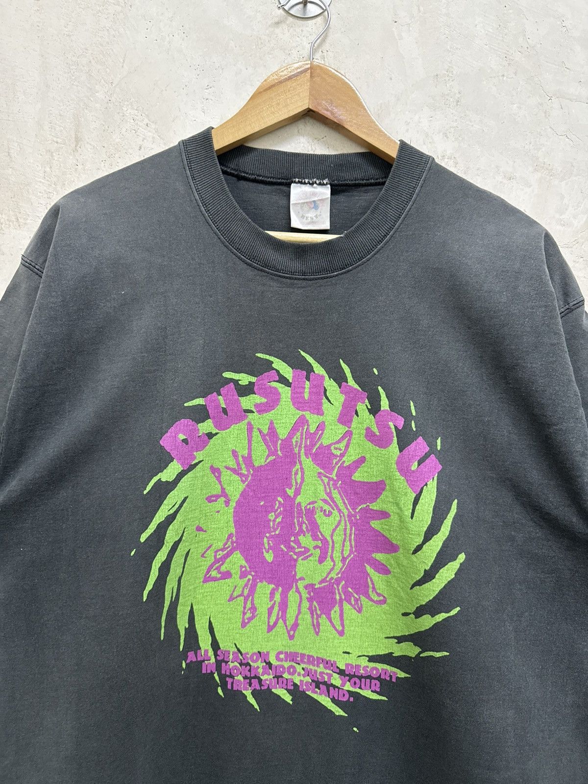Vintage Vintage Sun Faded Rusutsu Promo Tees Size US L / EU 52-54 / 3 - 2 Thumbnail