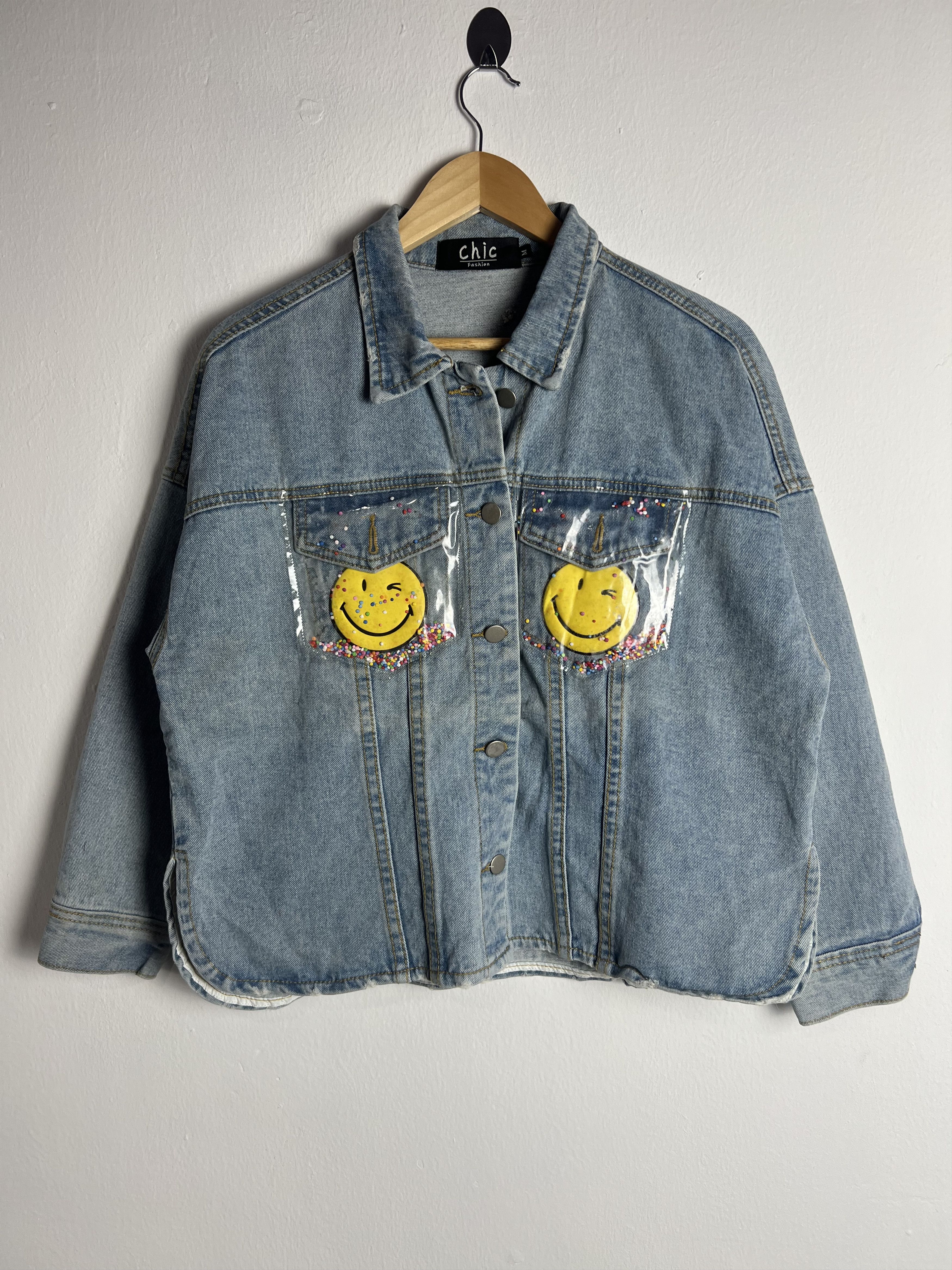 If Six Was Nine Big Happy Smiley Face Patches Light Wash Denim Jacket Size US M / EU 48-50 / 2 - 1 Thumbnail