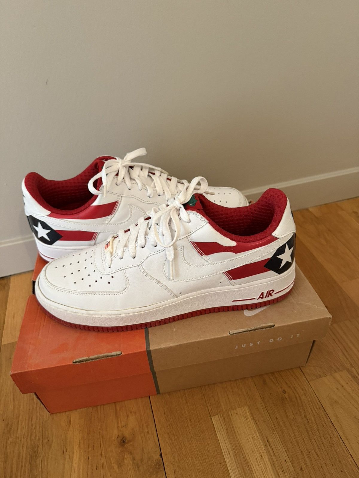 Nike Air force 1 puerto rice 2006. Size 11 Size US 11 / EU 44 - 3 Thumbnail