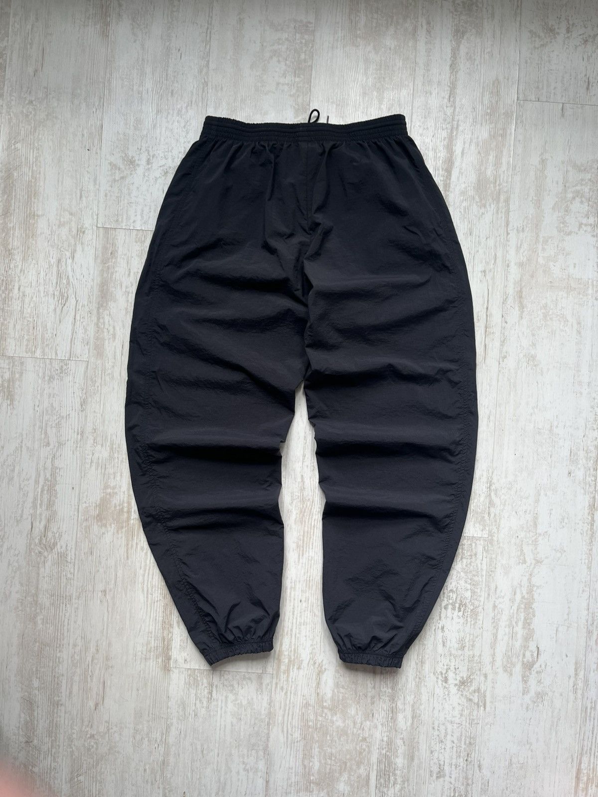 Nike × Vintage 00s Vintage Nike Y2K Black Nylon Small Logo Pants Size L Size US 34 / EU 50 - 8 Thumbnail