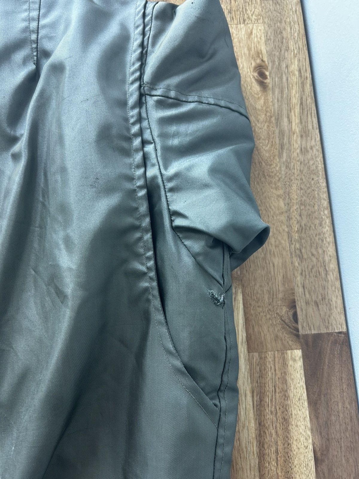 Vintage Distressed Military Bomber Jacket Olive Green Size US S / EU 44-46 / 1 - 10 Thumbnail