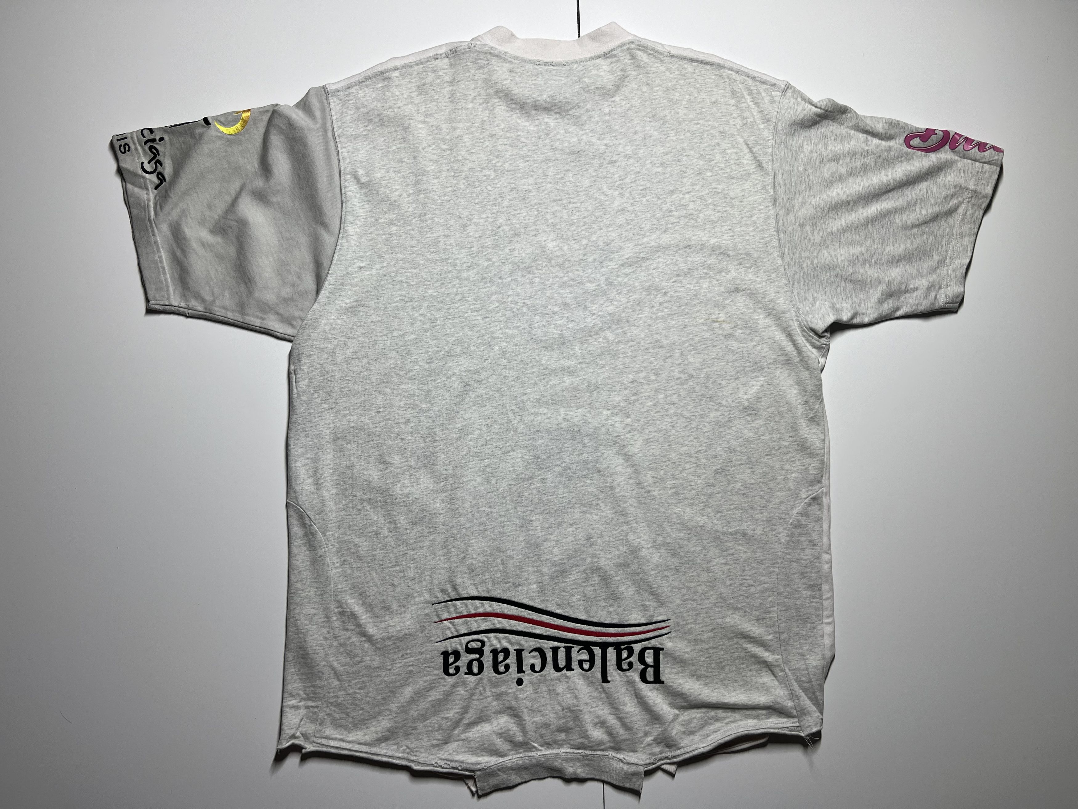 Balenciaga Balenciaga Paris Upside Down T-Shirt Size US L / EU 52-54 / 3 - 7 Thumbnail