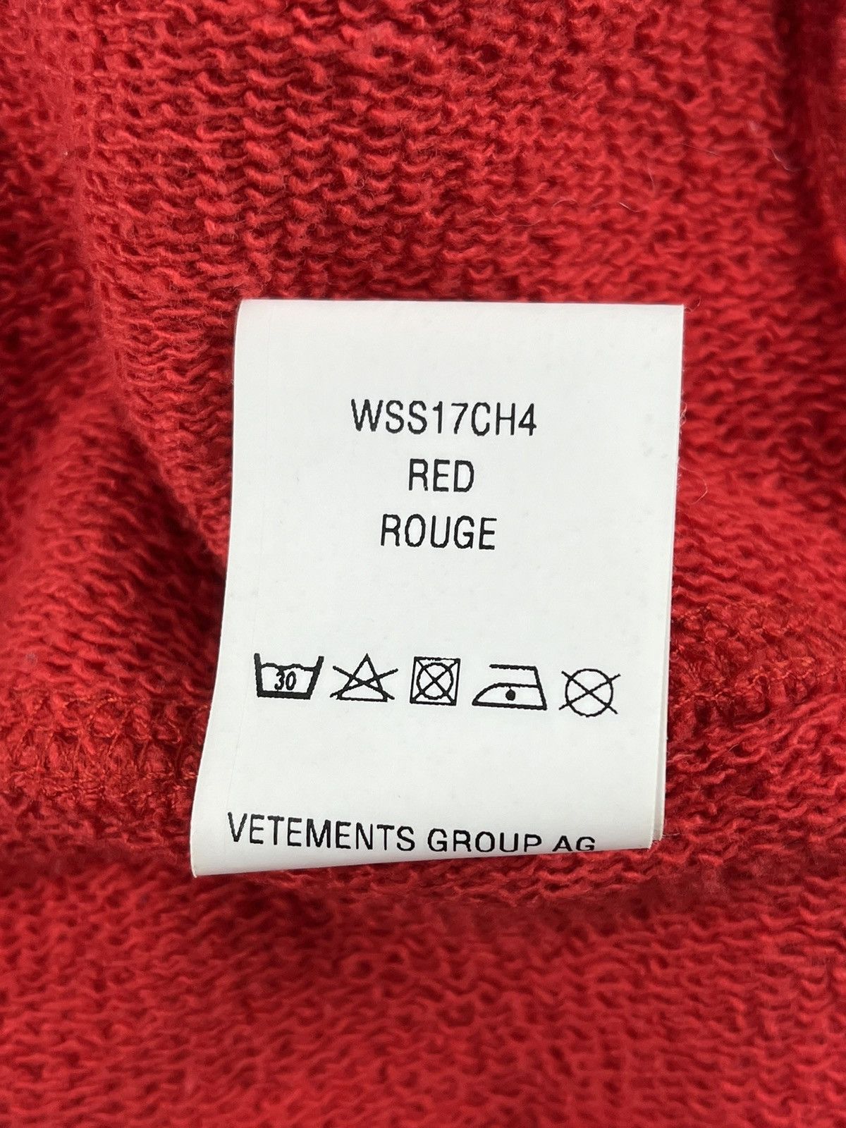 Champion × Vetements SS17 Vetements In Progress Distressed Champion Hoodie Size US S / EU 44-46 / 1 - 11 Thumbnail