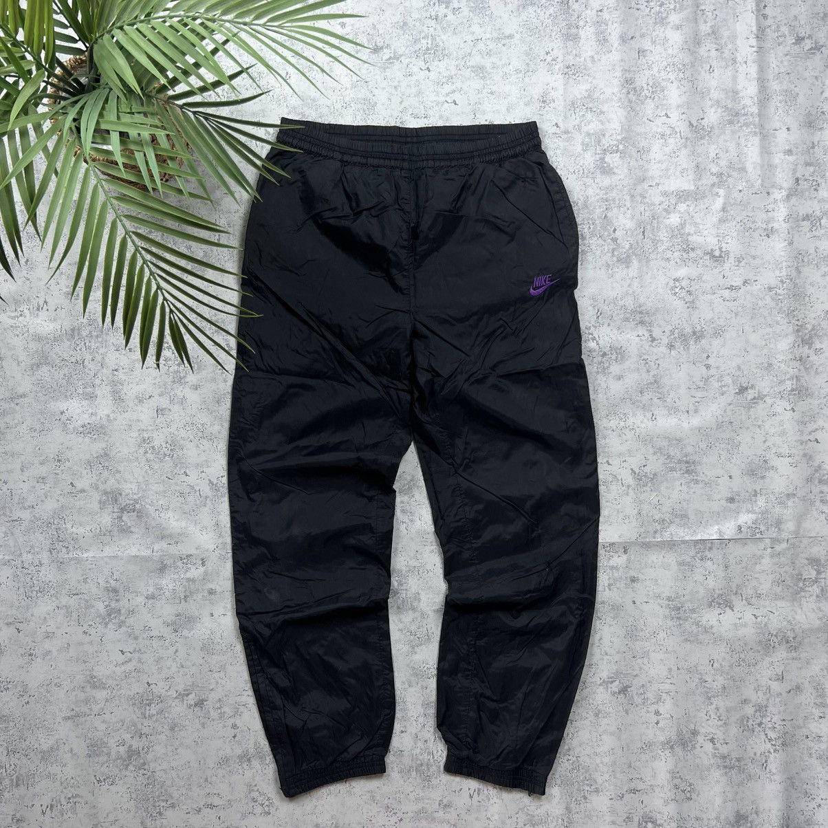 Nike 90s NIKE RETRO BASIC LOGO VINTAGE Y2K PARACHUTE SWEATPANTS Size US 30 / EU 46 - 1 Thumbnail