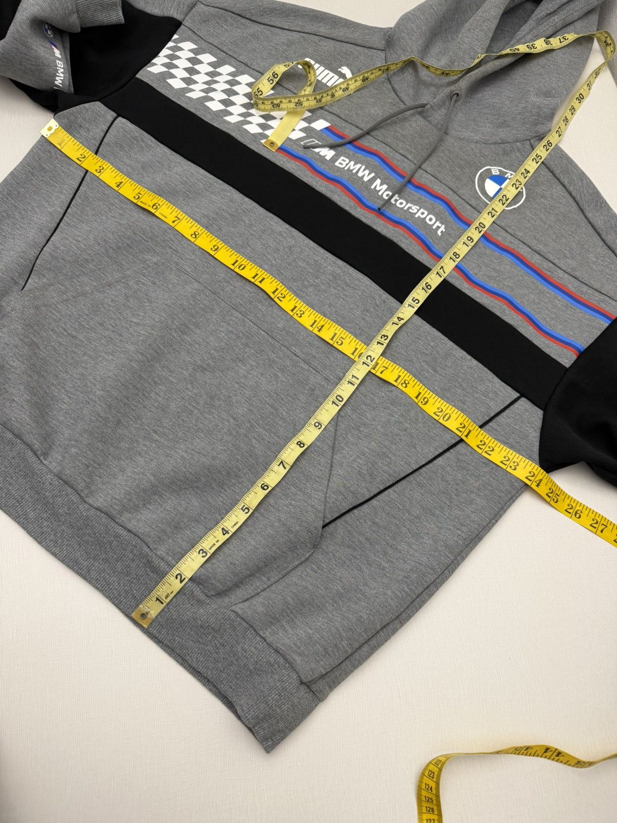 BMW × Puma PUMA x BMW MOTORSPORT SDS SPEED DRIVERS SERIES HOODIE SIZE L Size US L / EU 52-54 / 3 - 5 Thumbnail