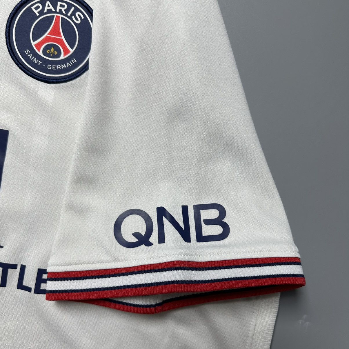Vintage PSG NIKE 2021/2022 FOOTBALL FOURTH JERSEY #30 MESSI Size US XL / EU 56 / 4 - 10 Thumbnail
