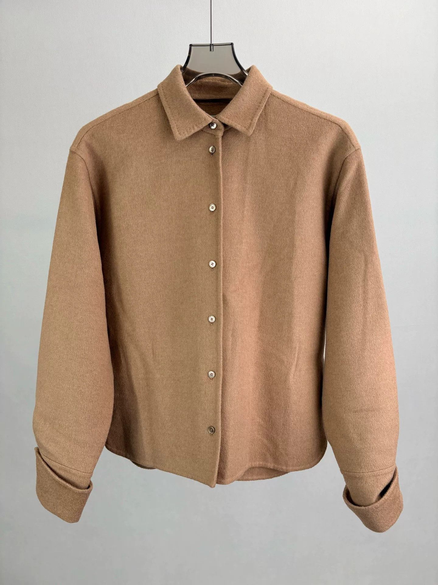 Max Mara Max Mara 100% Camelhair Shirt Jacket IT 42 Size M / US 6-8 / IT 42-44 - 1 Thumbnail