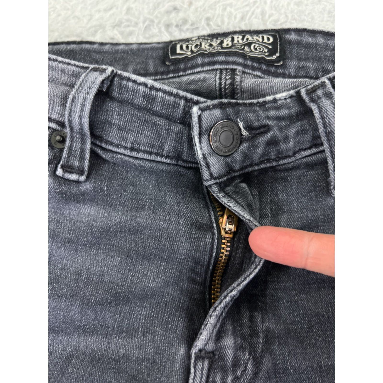 Lucky Brand Lucky Brand Jeans Womens Black Denim Straight Leg 25x30 Regular 5-Pocket Cotton Blend Low Rise Vintage? No Size 26" / US 2 / IT 38 - 5 Thumbnail