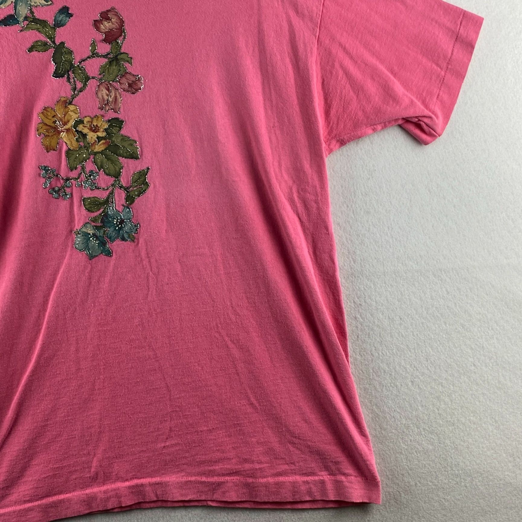 Fruit Of The Loom VINTAGE Fruit of the Loom Shirt Womens L Pink Floral 90s Single Stitch Logo Embroidered Glitter Vintage Flowers Womens L Pink Shirt Size L / US 10 / IT 46 - 3 Thumbnail