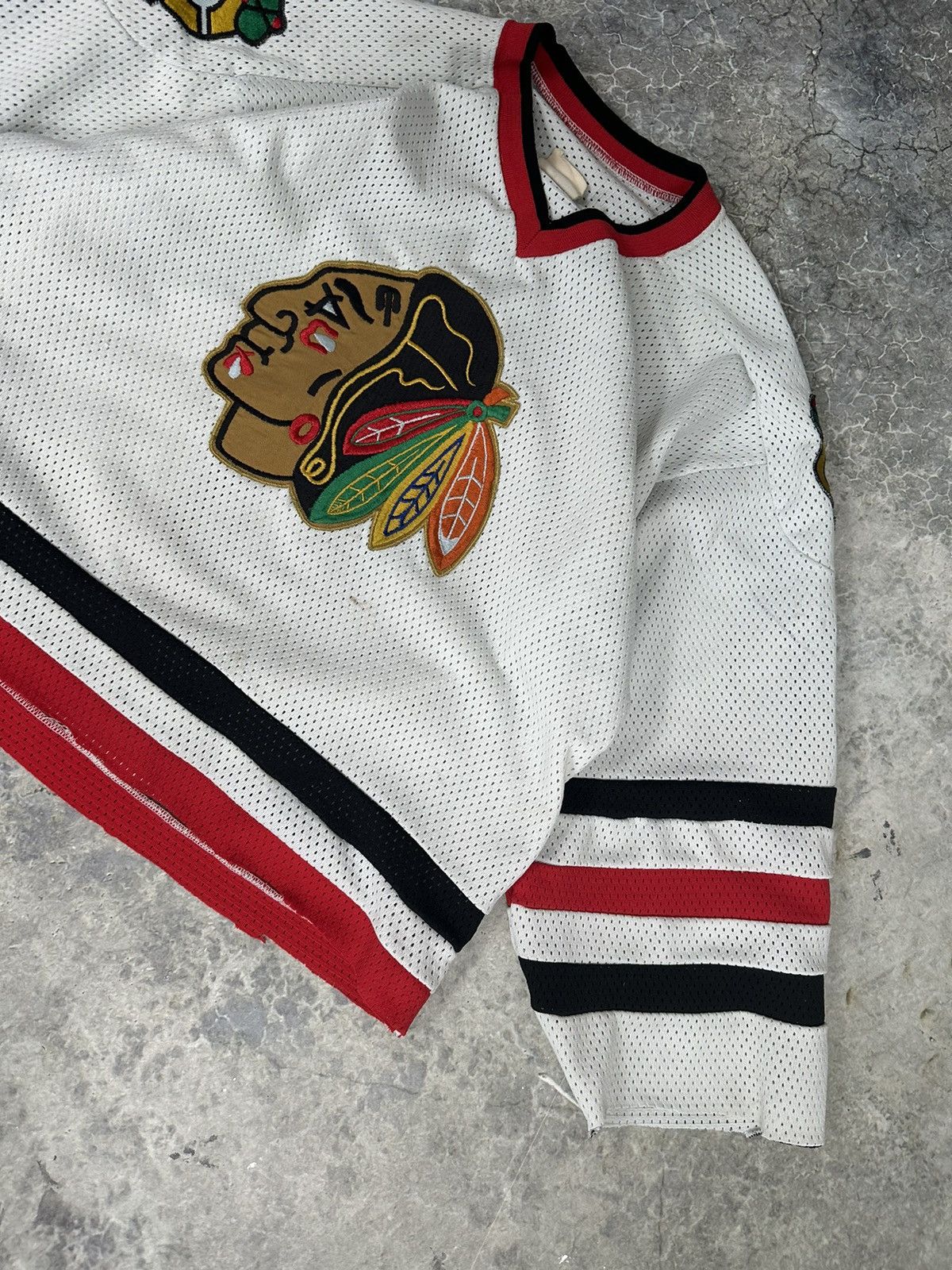 NHL × Vintage Vintage Black Hawks Thrashed Mesh Jersey Size US L / EU 52-54 / 3 - 3 Thumbnail