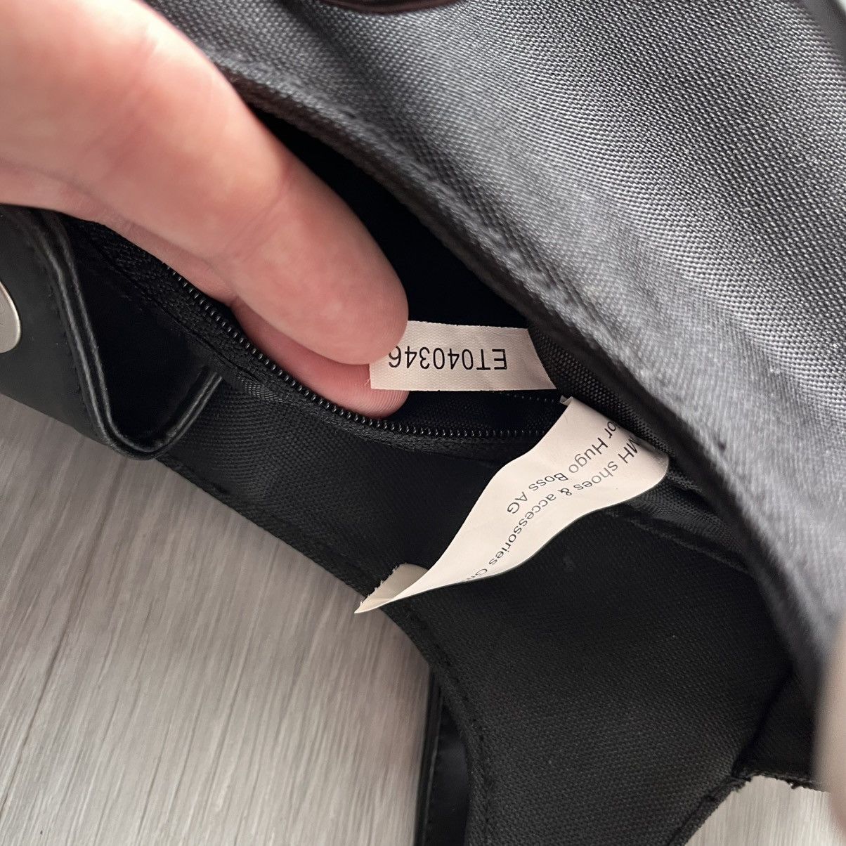 Hugo Boss Hugo Boss Vintage Black Hand Bag Size ONE SIZE - 5 Thumbnail