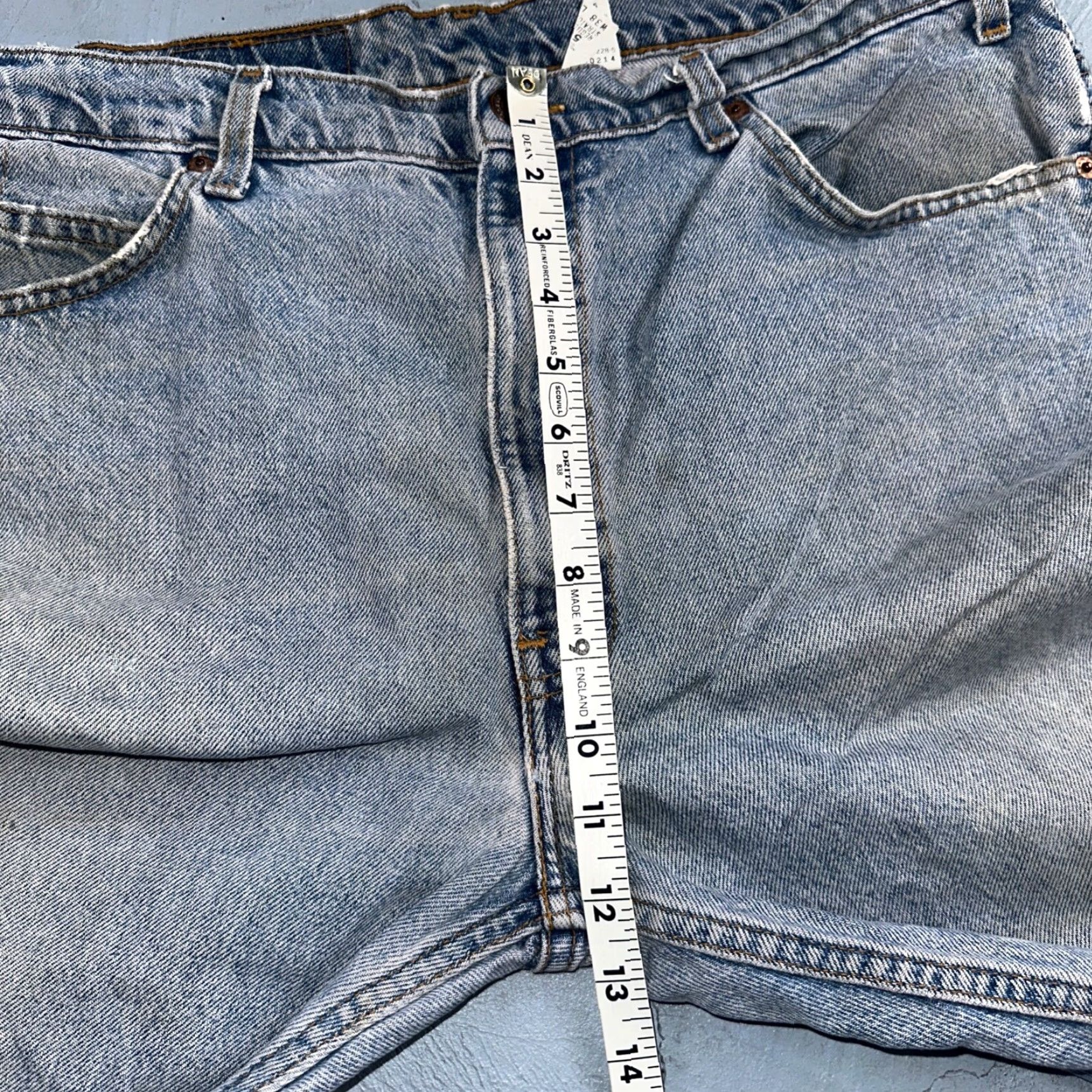 Levi's VINTAGE Levi's 505 Jeans Main Selling Point Levi's 505 Denim Jeans Men 38x32 Blue Light Wash 90s Orange Tab 36x30 True Fit Straight 505 Theme: 90s Size US 38 / EU 54 - 6 Thumbnail