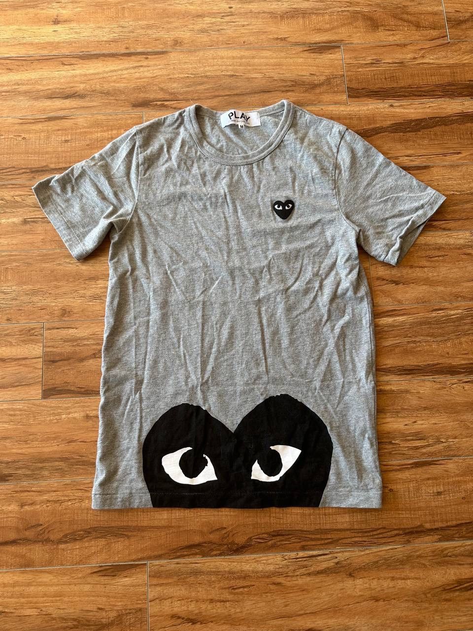 Comme des Garcons PLAY Rare Comme Des Garcons PLAY JAPAN Short Sleeve Logo T-Shirt Size US M / EU 48-50 / 2 - 1 Thumbnail