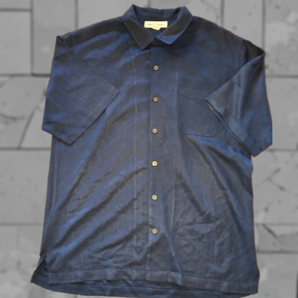 Tommy Bahama VINTAGE Tommy Bahama Shirt Hawaiian Mens Navy Blue 100% Silk Size L Short Sleeve Solid Pattern Button-Up Front Hole in back Recovery? Size US L / EU 52-54 / 3 - 1 Thumbnail