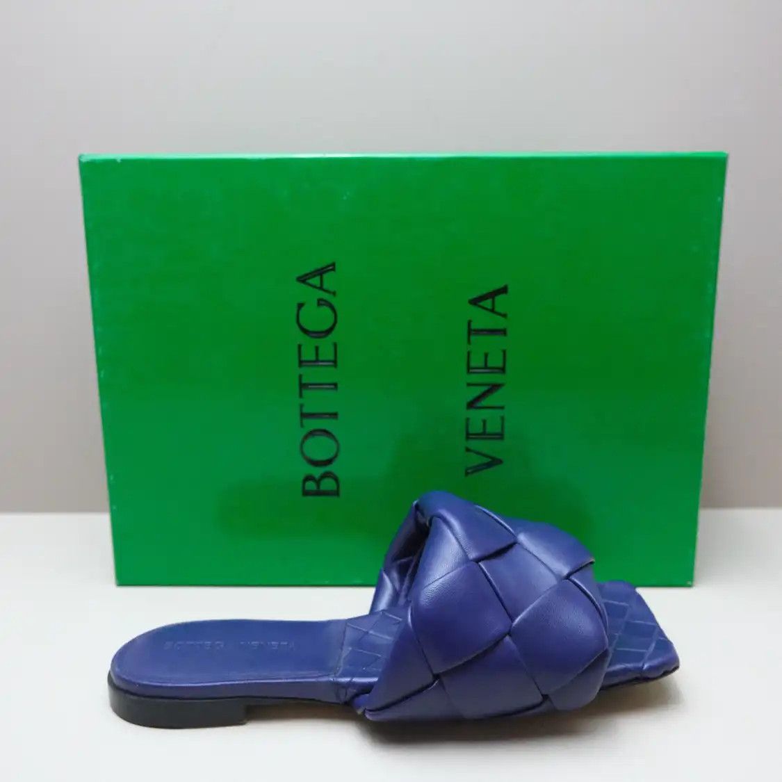 Bottega Veneta Blue Leather Woven Women's Slippers 35.5, Women's