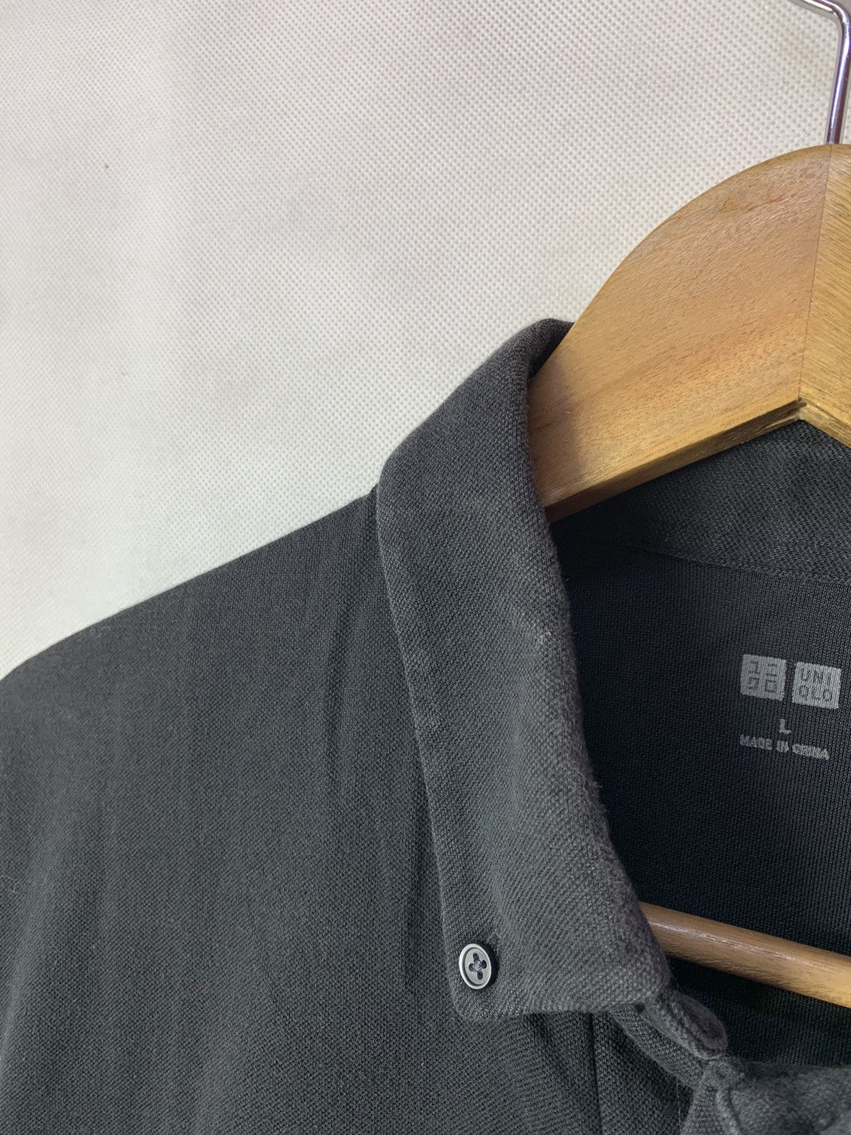 Japanese Brand 🔥 Uniqlo Airism Plain Polo Collar Casual Tee Size US L / EU 52-54 / 3 - 4 Thumbnail