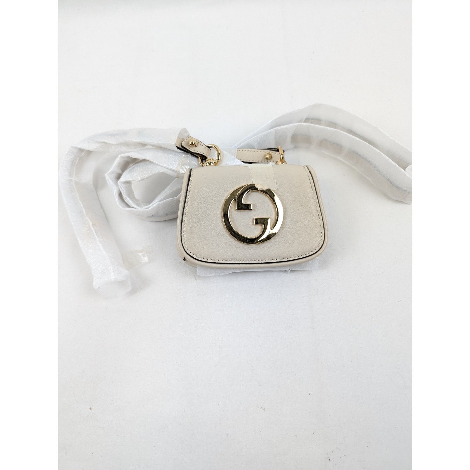 Gucci o1rshd1 Size: OS / C.Case W/Strap Bag in Beige Size ONE SIZE - 10 Thumbnail