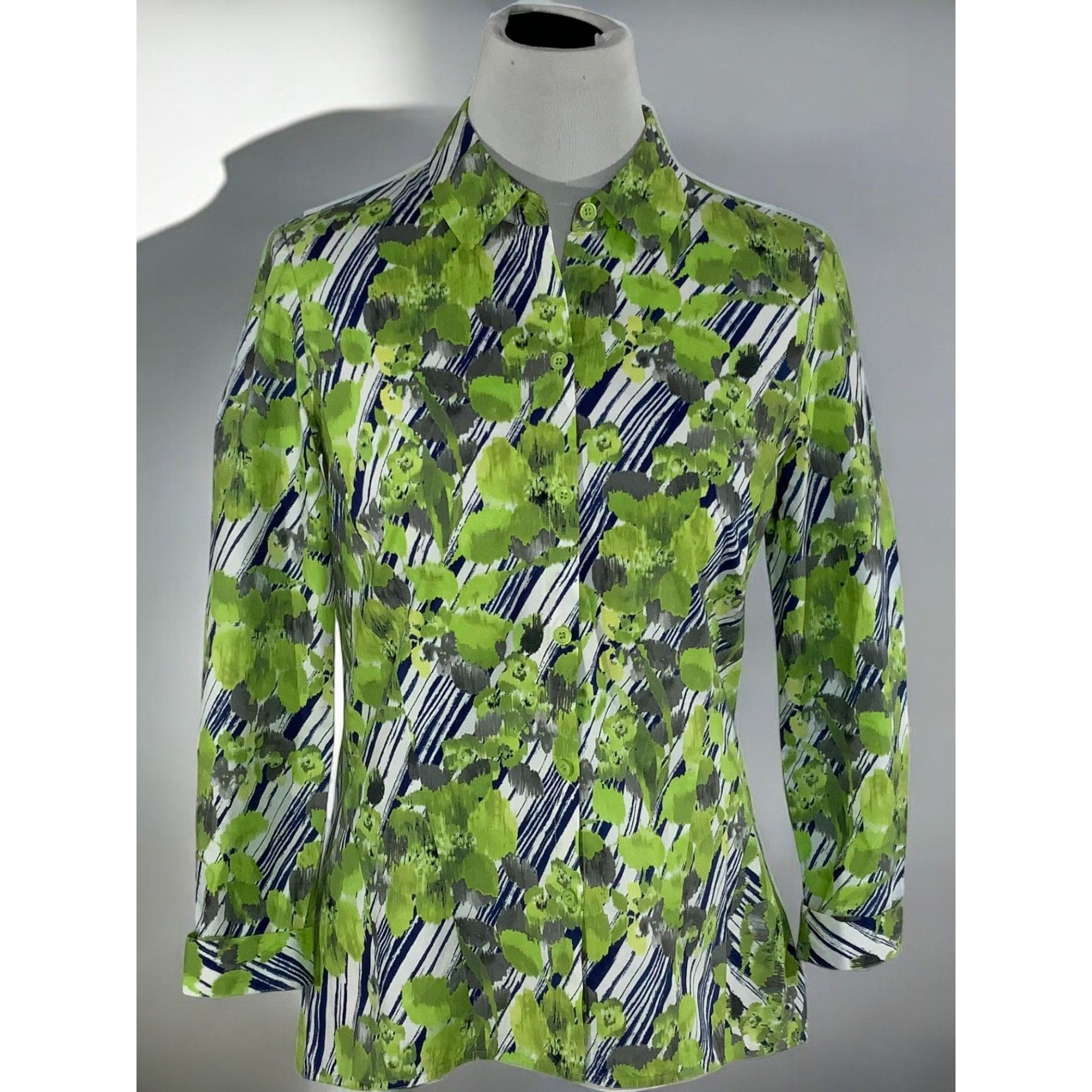 Lafayette 148 Lafayette 148 New York Blouse Green Blue Floral Print 4 Size S / US 4 / IT 40 - 1 Thumbnail