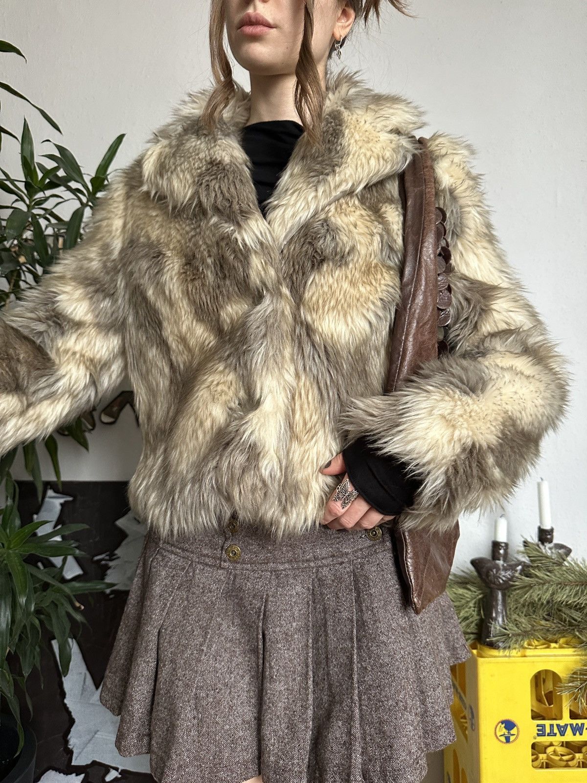 Japanese Brand Lipsy Gorgeous Faux Fur Coat Cropped Jacket Coquette Style Size L / US 10 / IT 46 - 8 Thumbnail