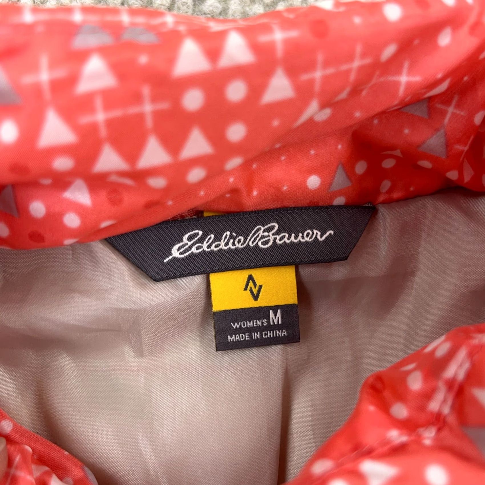 Eddie Bauer Eddie Bauer Puffer Vest Women M Pink Gray Down Fill EB700 Travex Assent Vest Body Casual Travel Geometric Pattern Sleeveless Size M / US 6-8 / IT 42-44 - 4 Thumbnail