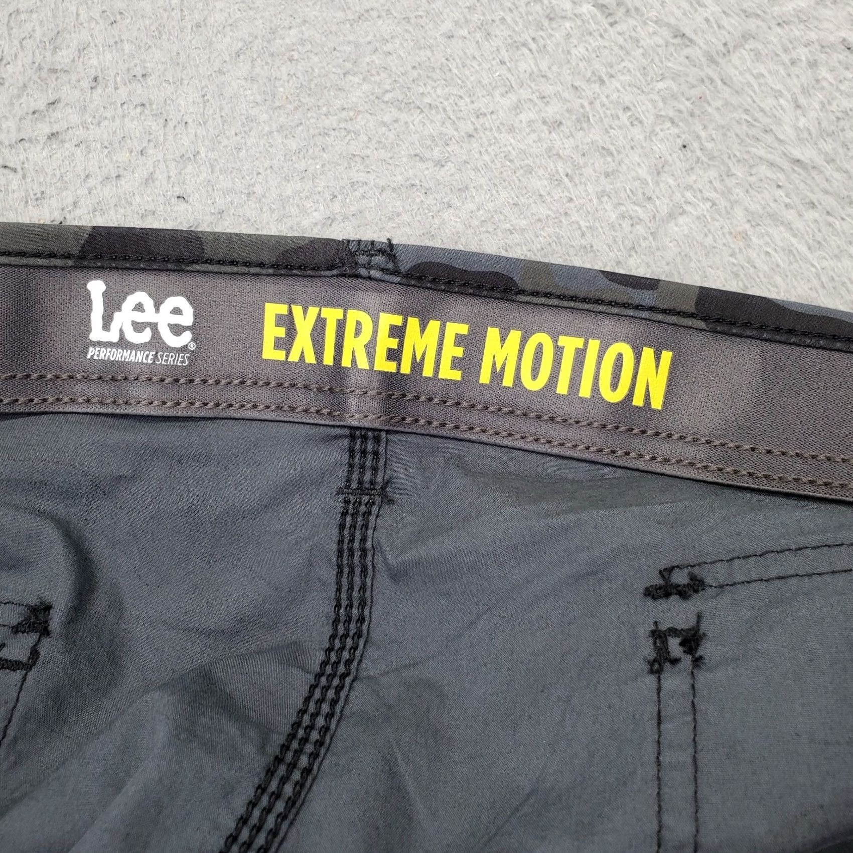 Lee Lee Women's 50 Multicam Camo Extreme Motion Crossroad Cargo Shorts Cargo Pocket Stretch Size 36" / US 14 / IT 50 - 6 Thumbnail