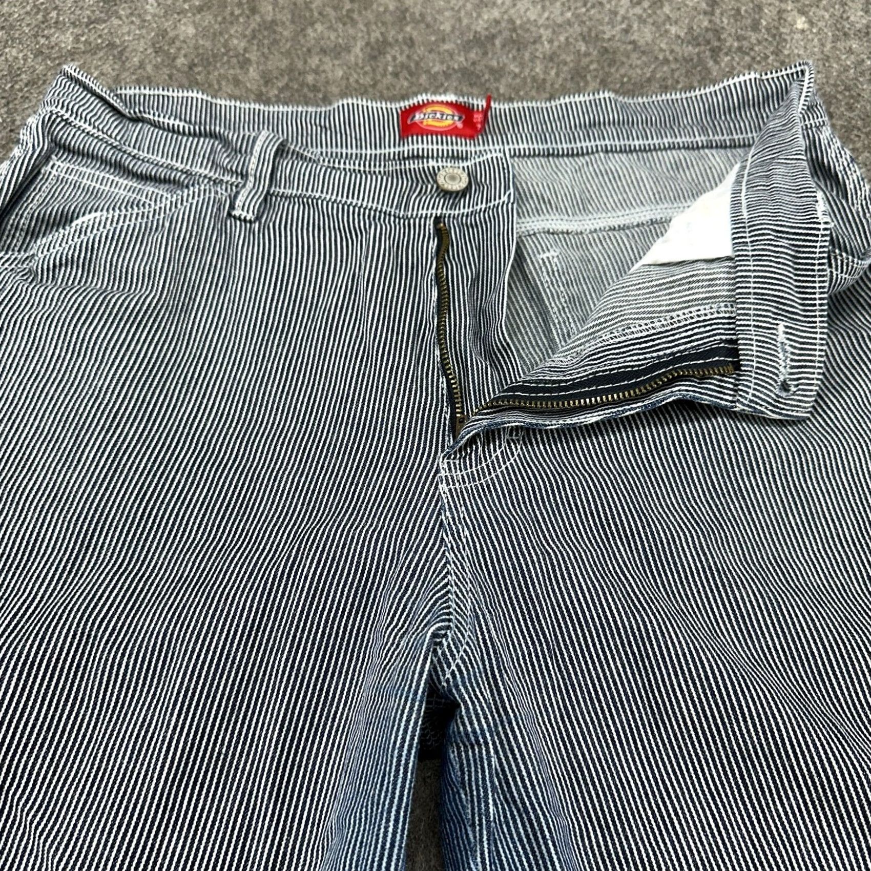 Dickies Dickies Pants Women 7 28 Blue White Carpenter Relaxed Pinstriped Hickory Jeans Workwear Straight Inseam 31 in Womens Size 28" / US 6 / IT 42 - 2 Thumbnail