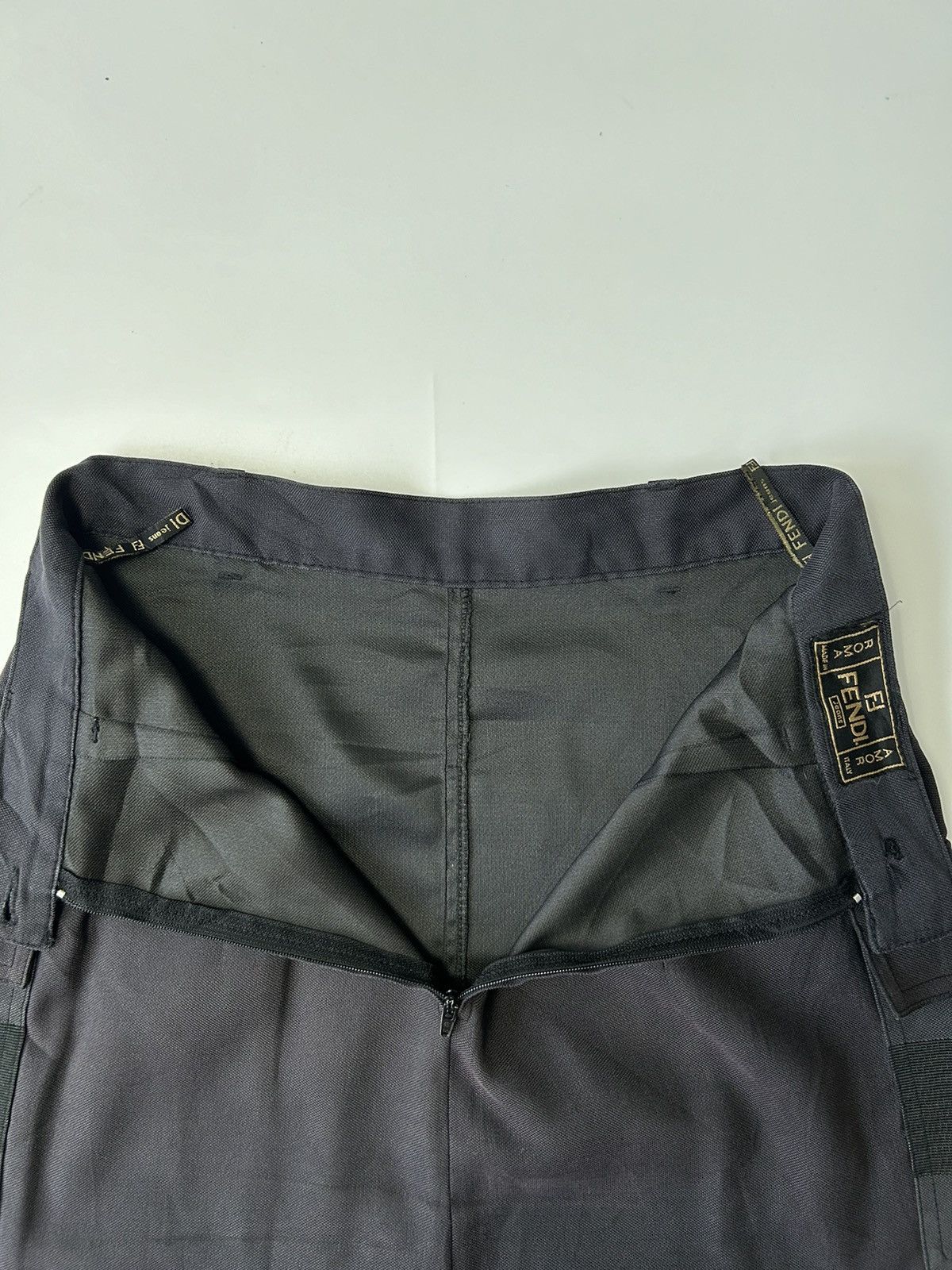 Fendi FENDI MINI SKIRT Size 27" / US 4 / IT 40 - 5 Thumbnail