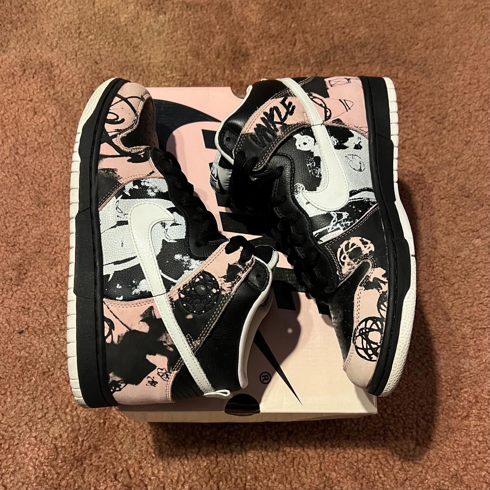 Nike 2004 Nike SB Dunk High Pro UNKLE Dunkle Futura 305050-013 Size US 10.5 / EU 43-44 - 1 Thumbnail