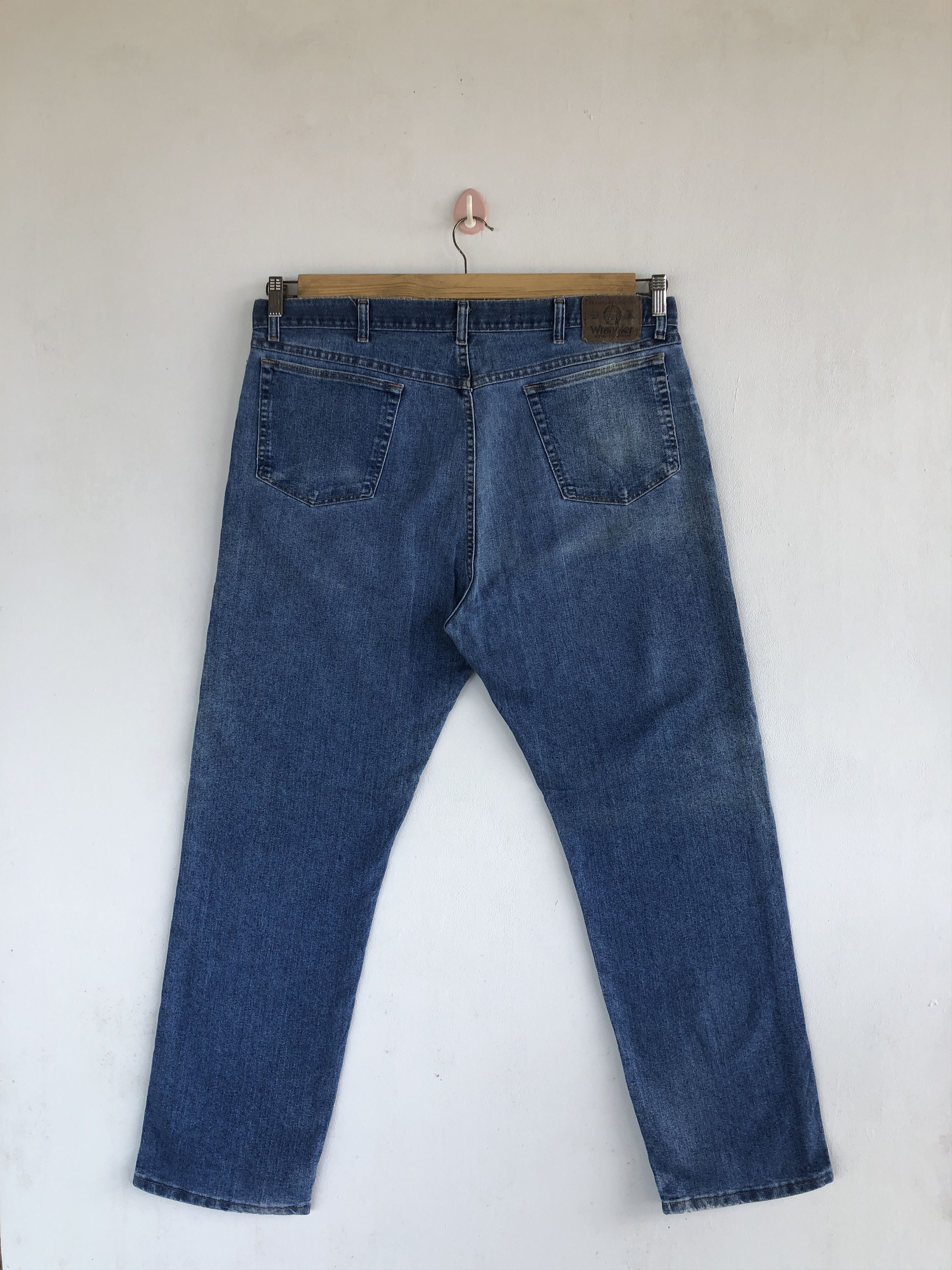Wrangler Vintage 90's Wrangler Faded Jeans Wrangler Light Wash Denim Size US 36 / EU 52 - 2 Thumbnail