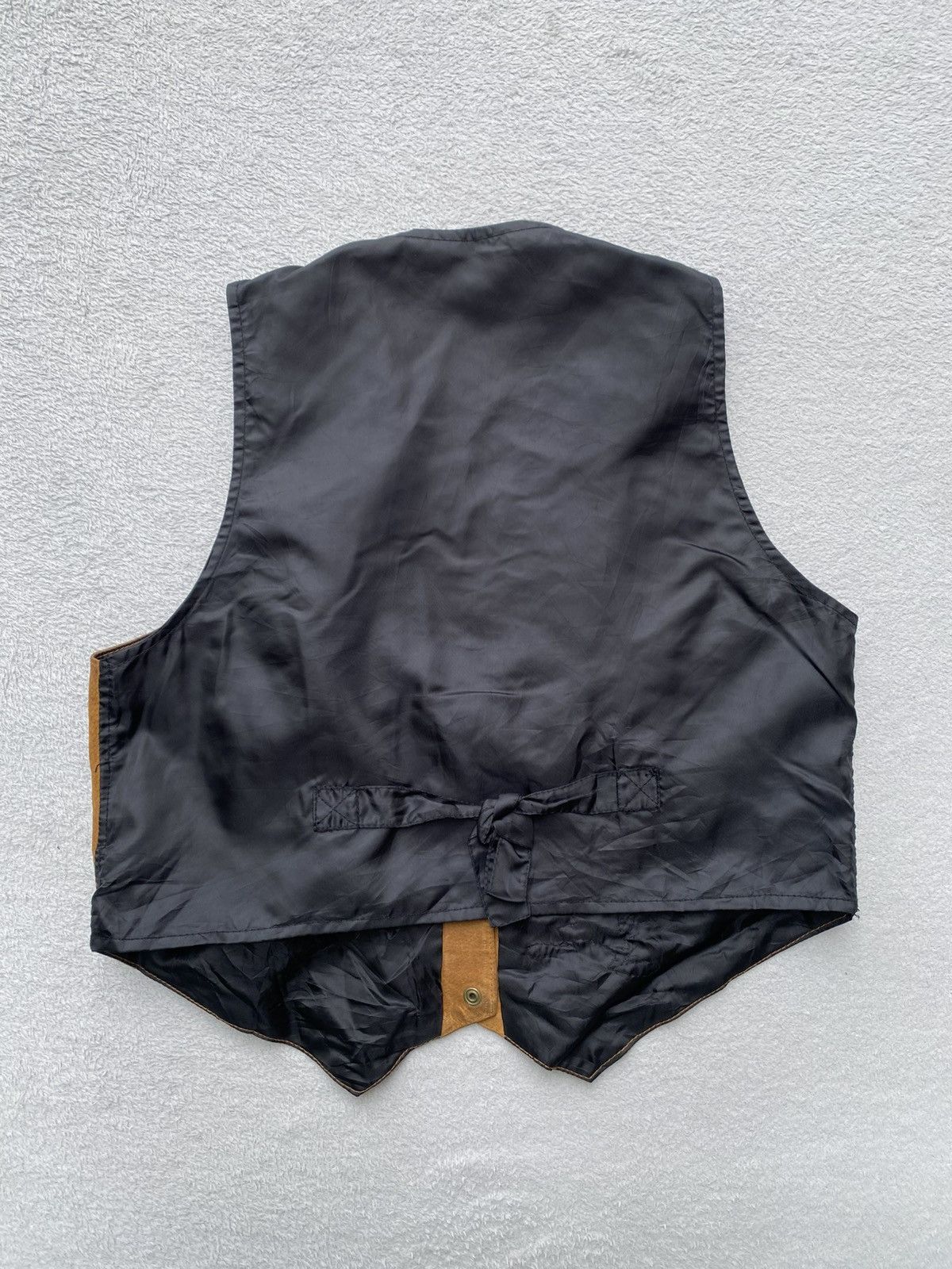 Vintage 1995 Looney Tune “Tazz” Leather Vest Size US S / EU 44-46 / 1 - 8 Thumbnail