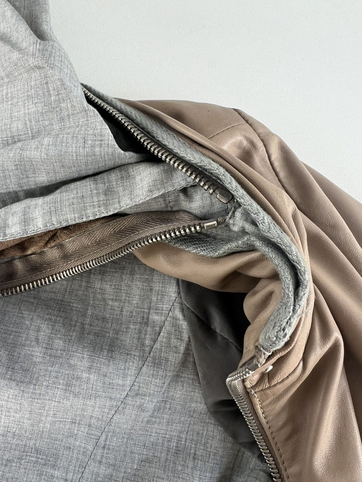 Brunello Cucinelli Brunello Cucinelli Elephant Beige Leather Bomber Jacket Size XL / US 12-14 / IT 48-50 - 20 Thumbnail