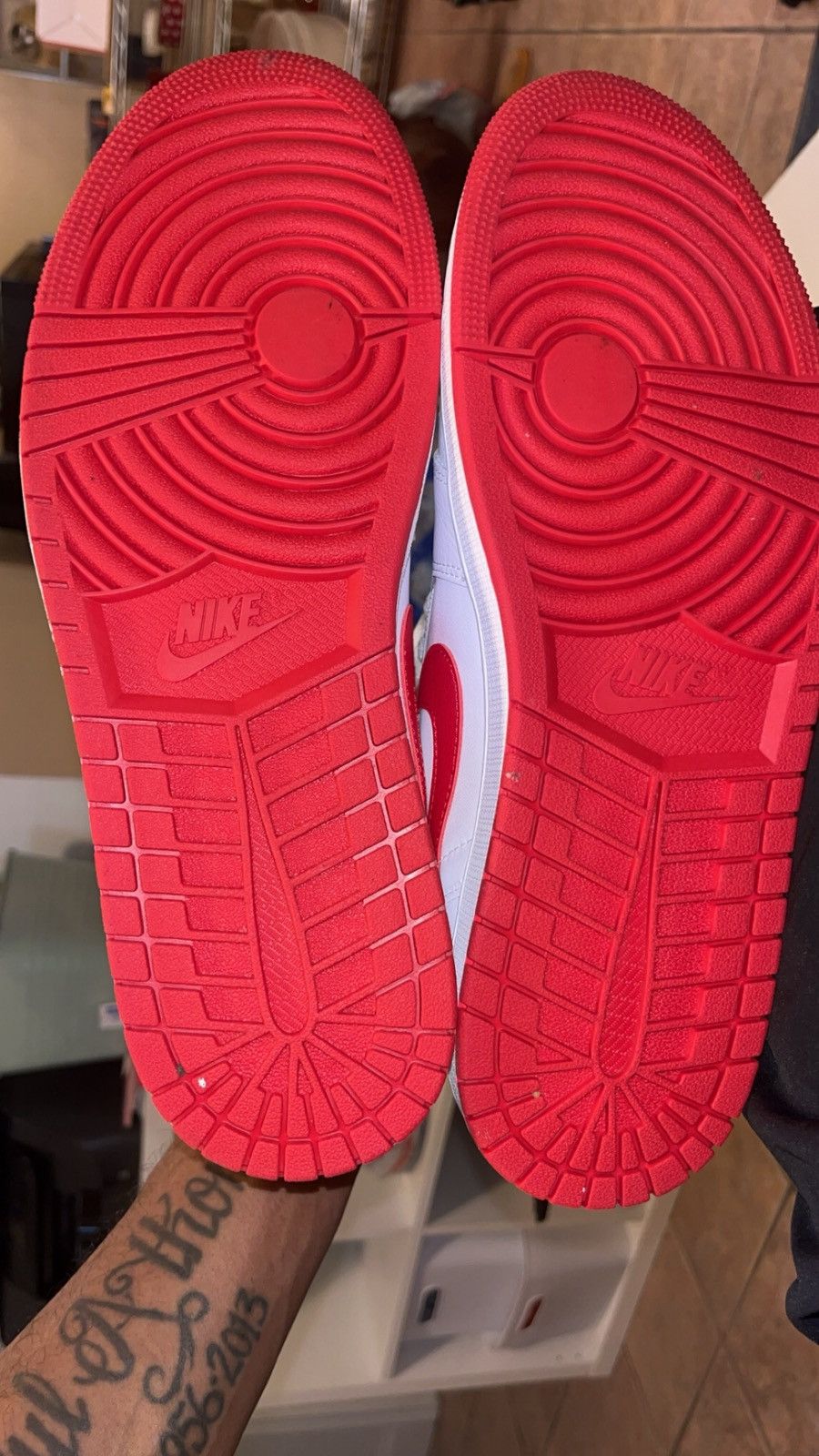 Jordan Brand Size 13 - Air Jordan 1 Retro OG Low University Red Size US 13 / EU 46 - 4 Thumbnail