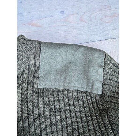 Vintage Vintage Men’s US Marine Wool Sweater Olive Green Size US S / EU 44-46 / 1 - 4 Thumbnail