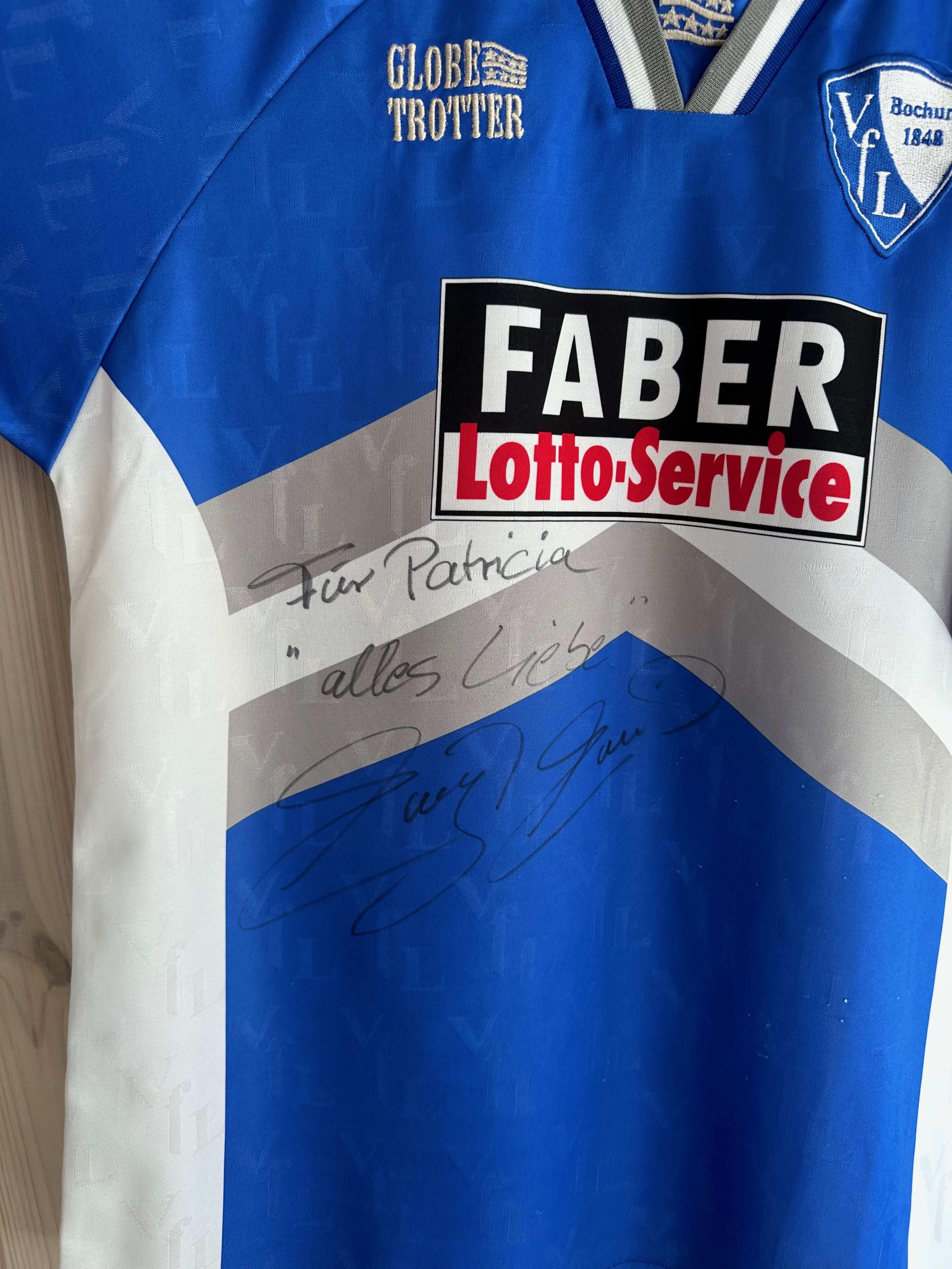 Globe-Trotter 2000 BOCHUM Away # 18 MARIC soccer football jerseys Size US S / EU 44-46 / 1 - 6 Thumbnail