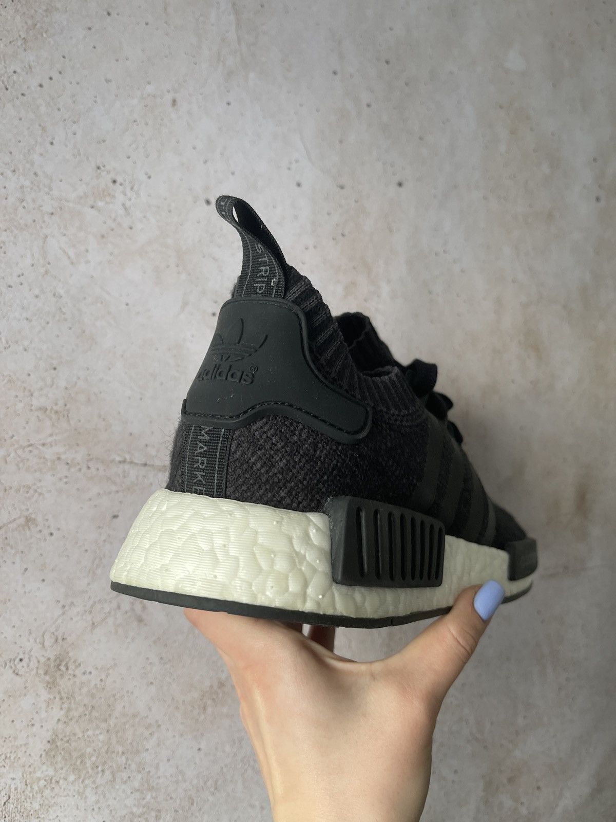 Adidas adidas NMD R1 Winter Wool Core Black Size US 8 / EU 41 - 5 Thumbnail