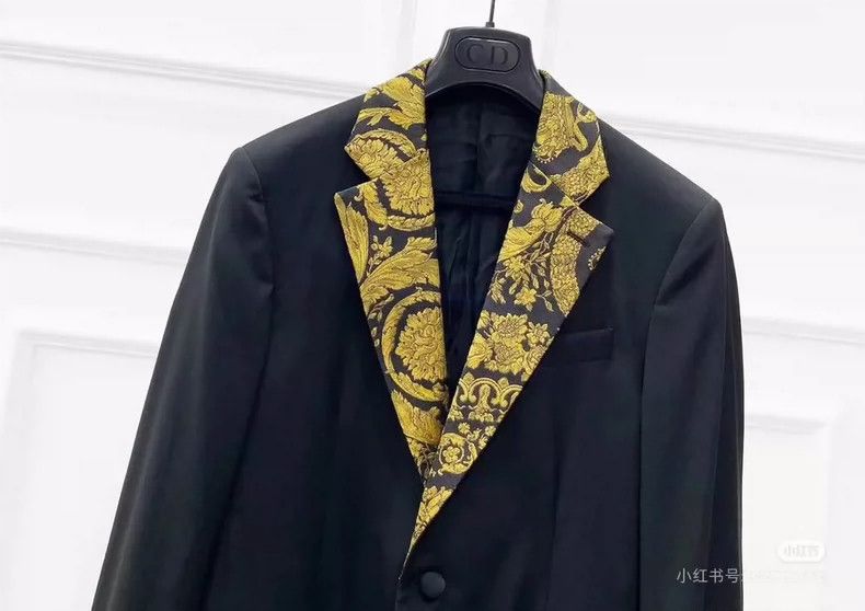 Versace Versace Thorn floral neckline suit Size US L / EU 52-54 / 3 - 1 Thumbnail