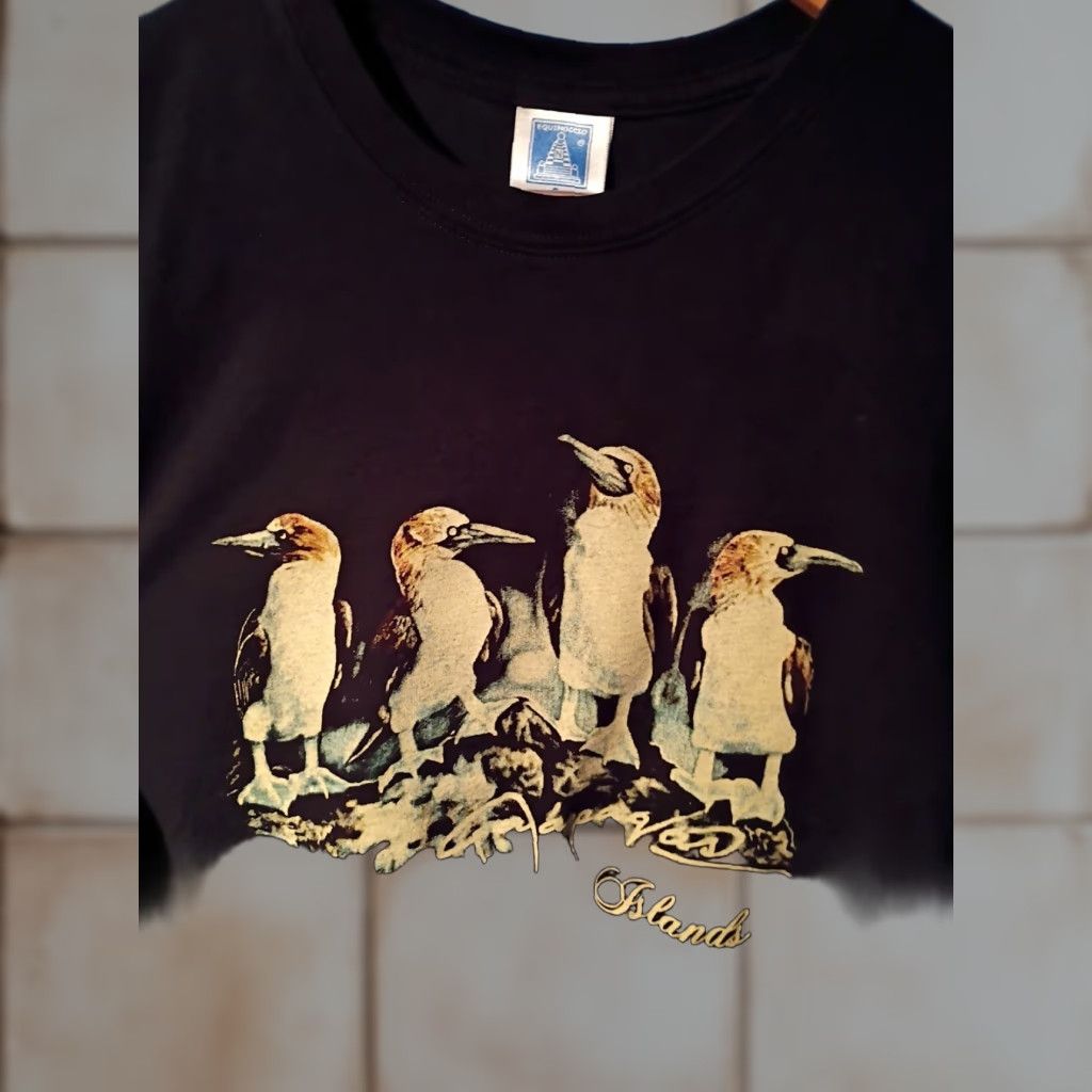 Vintage Galapagos Islands Blue-footed Booby Souvenir Shirt Made In Ecuador Size S Size US S / EU 44-46 / 1 - 1 Thumbnail