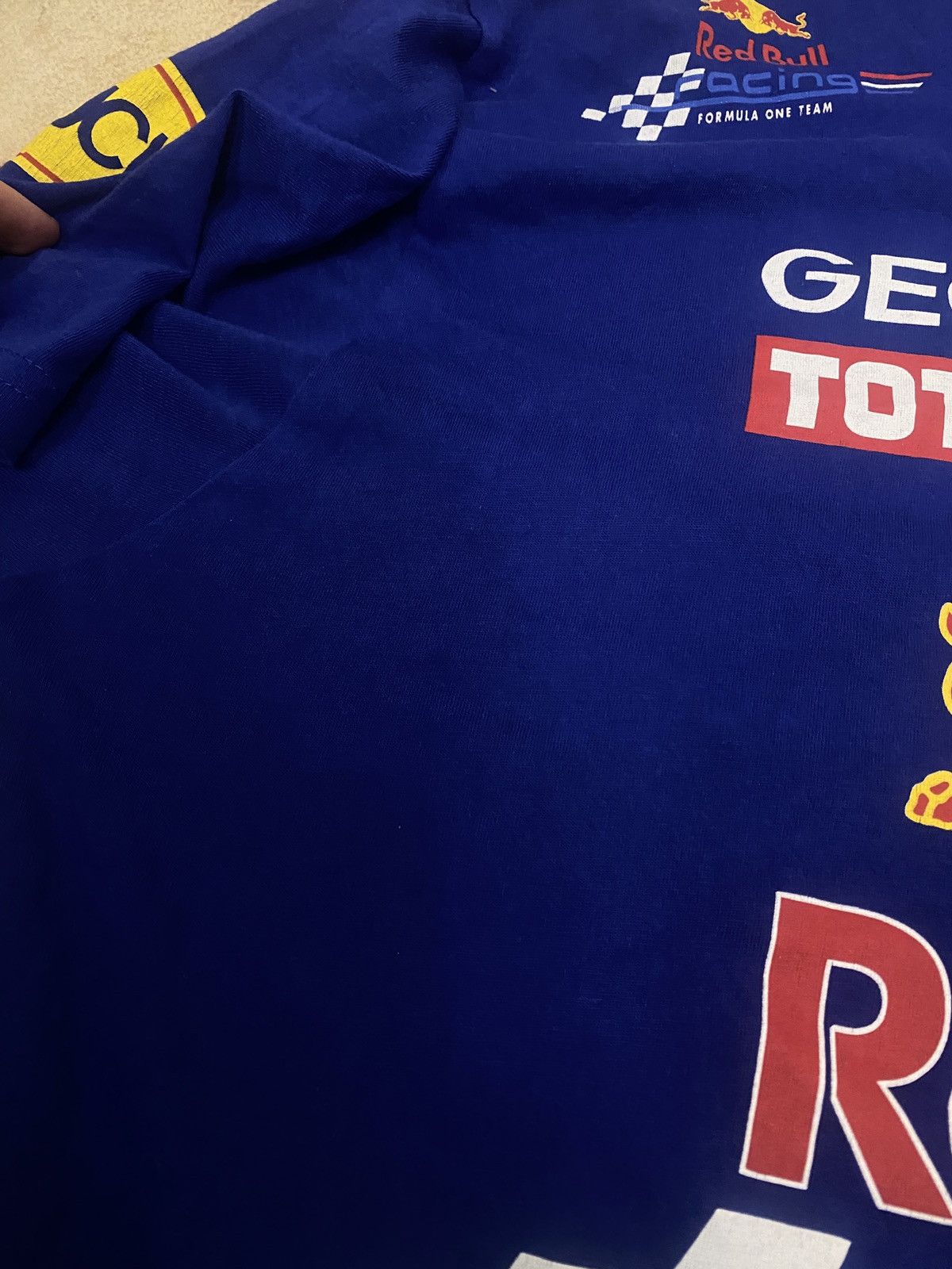 Formula 1 Vintage Red bull formula uno racing big logo tee 00s Size US XL / EU 56 / 4 - 9 Thumbnail