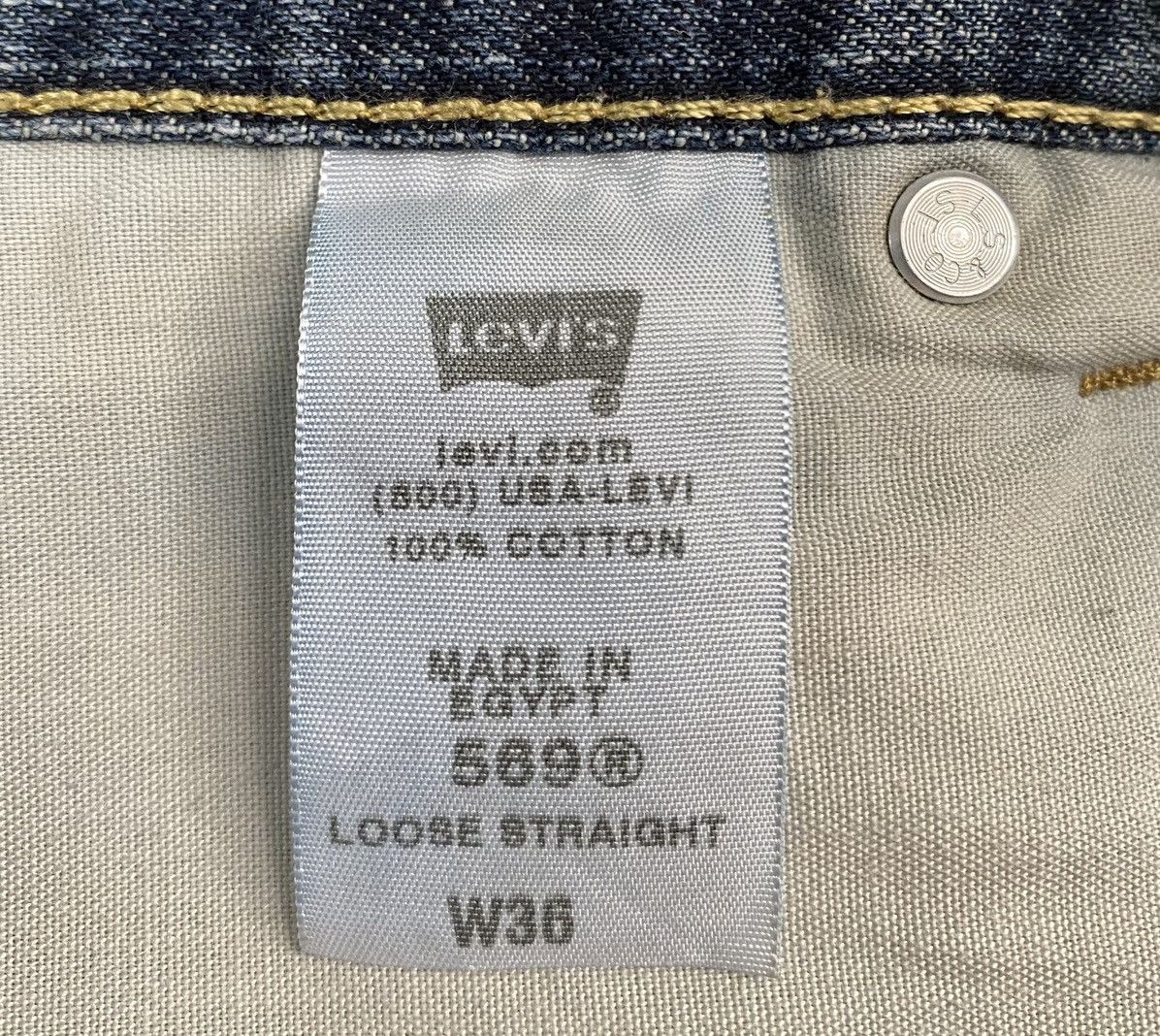 Other Vintage Y2K Levi’s 569 Loose Fit Shorts Jorts Men’s Size 36 Size US 36 / EU 52 - 3 Thumbnail