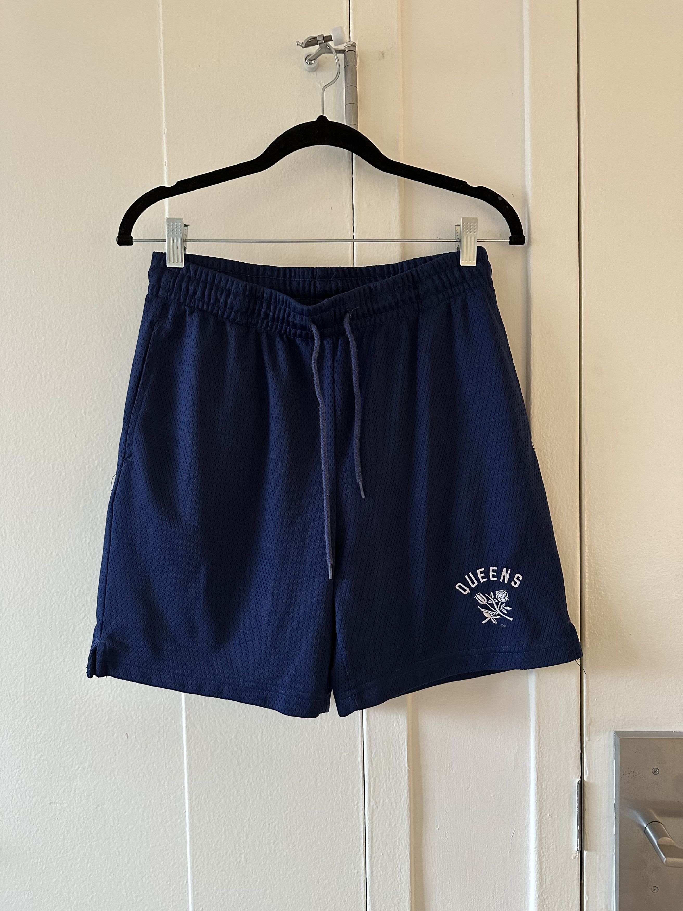 image of Aime Leon Dore Queens Logo Shorts in Navy, Men's (Size 28)
