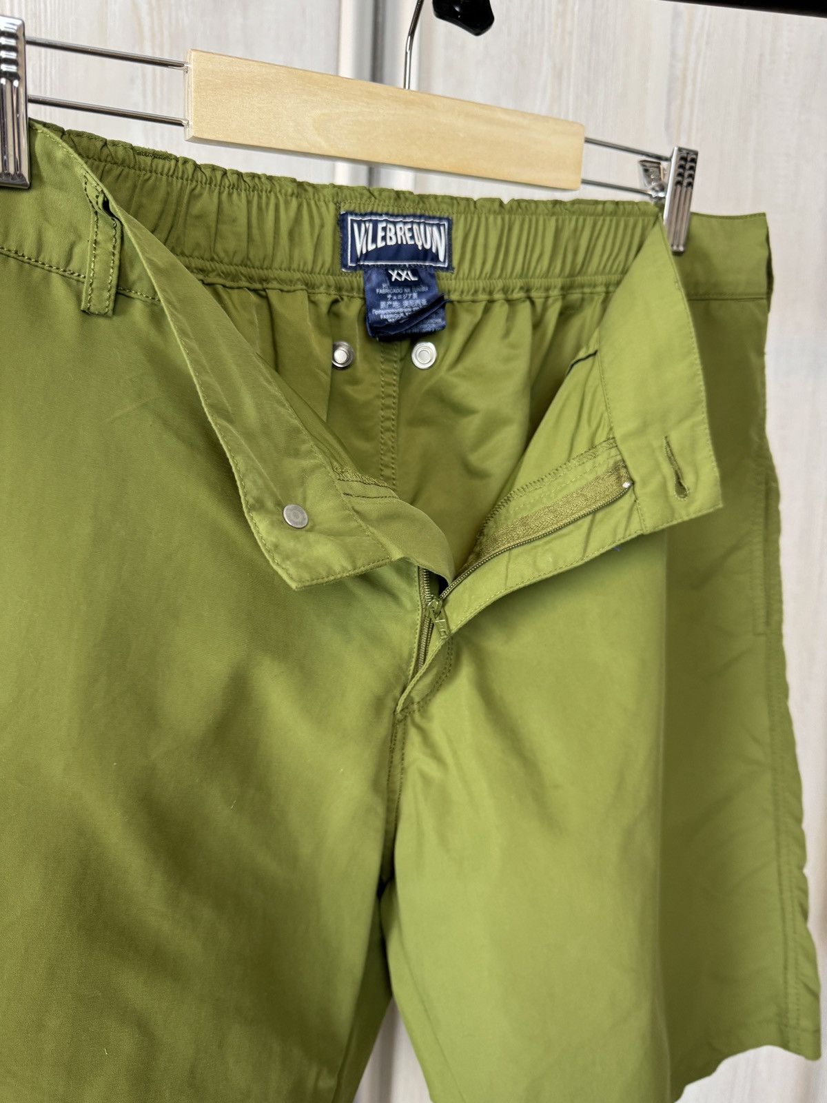 Vilebrequin Vilebrequin khaki green classic nylon shorts Size US 37 - 11 Thumbnail