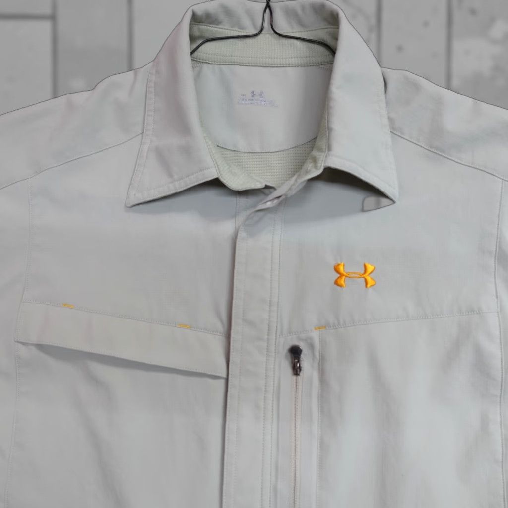 Under Armour Under Armour Shirt Medium Beige Hidden Placket Vented Shirt Women? Mens? Wait. Size US M / EU 48-50 / 2 - 1 Thumbnail