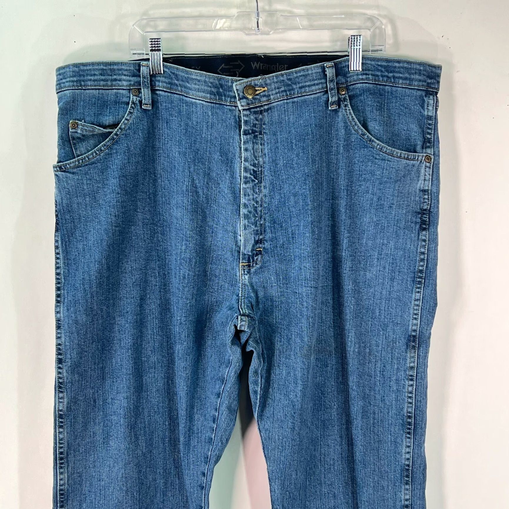 Wrangler Wrangler Jeans Mens Rugged Wear Straight Mid Rise Casual Blue Denim Size 42 Inseam 30 Size US 42 / EU 58 - 3 Thumbnail
